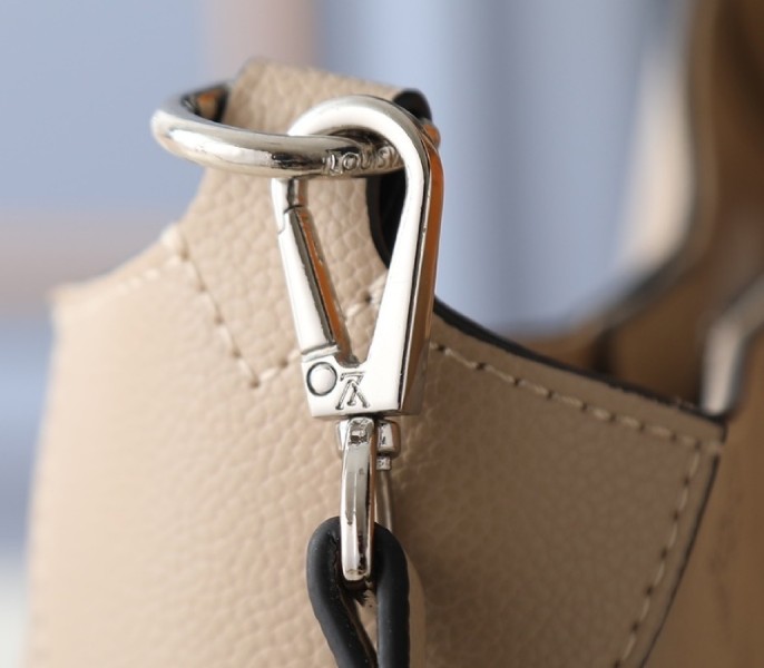 Replica Louis Vuitton Mahina All Around MM In Galet Gray M14617 - Image 9