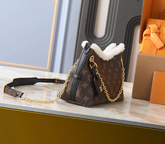 Replica Louis Vuitton Monogram Shearling Canvas CarryAll BB M26568 - Image 3