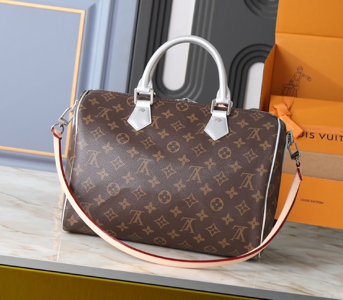 Replica Louis Vuitton Monogram Canvas 57th Street NYC Speedy Bandouliere 30 M27324 - Image 2