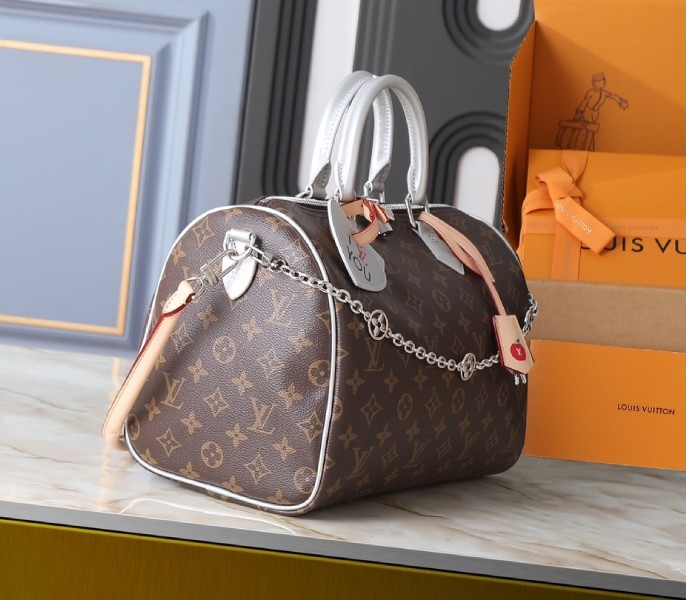 Replica Louis Vuitton Monogram Canvas 57th Street NYC Speedy Bandouliere 30 M27324 - Image 3