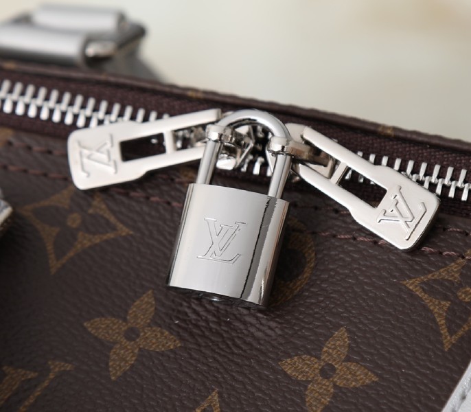 Replica Louis Vuitton Monogram Canvas 57th Street NYC Speedy Bandouliere 30 M27324 - Image 7