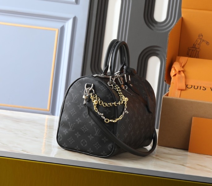 Replica Louis Vuitton LV Ski Monogram Eclipse Speedy Soft 30 - Image 3