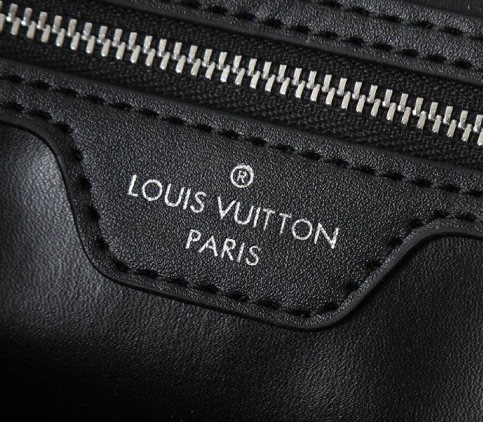 Replica Louis Vuitton LV Ski Monogram Eclipse Speedy Soft 30 - Image 6