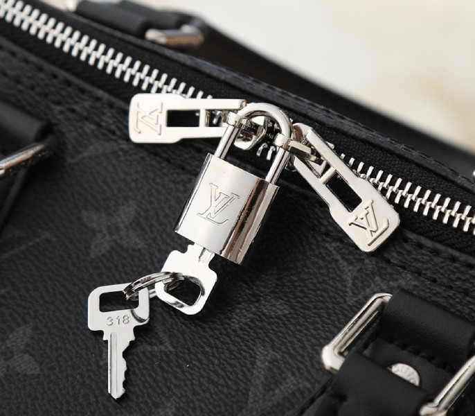 Replica Louis Vuitton LV Ski Monogram Eclipse Speedy Soft 30 - Image 8