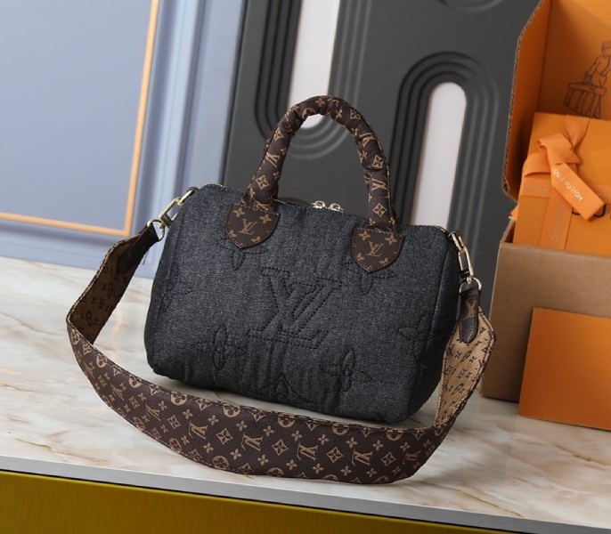 Replica Louis Vuitton LV Ski Speedy Bandouliere 25 Nylon In Black Jeans M26956 - Image 2