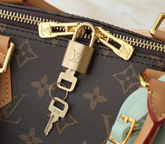 Replica Louis Vuitton Monogram Canvas Soft Speedy 30 Boho With Braided Strap - Image 8