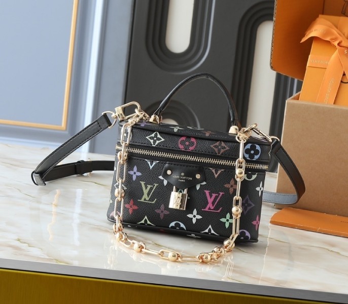 Replica Louis Vuitton LV X TM Vanity Chain Pouch In Black
