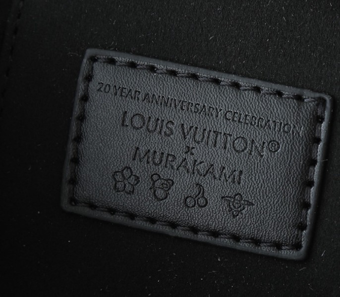 Replica Louis Vuitton LV X TM Vanity Chain Pouch In Black - Image 6