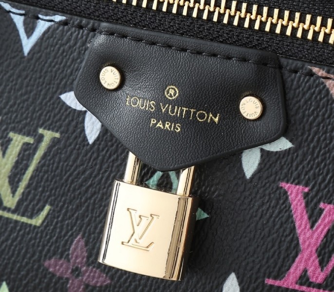 Replica Louis Vuitton LV X TM Vanity Chain Pouch In Black - Image 7
