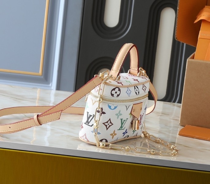 Replica Louis Vuitton LV X TM Vanity Chain Pouch In White - Image 3