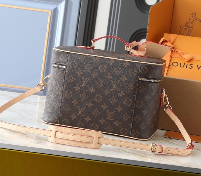 Replica Louis Vuitton Monogram Canvas Nice Vanity M44935 - Image 3