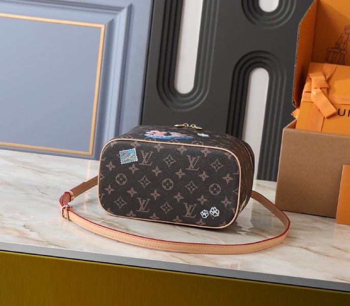 Replica Louis Vuitton Monogram Canvas Nice BB With Vivienne - Image 4