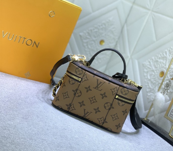 Replica Louis Vuitton Monogram Reverse Canvas Vanity Chain Pouch In Black - Image 3