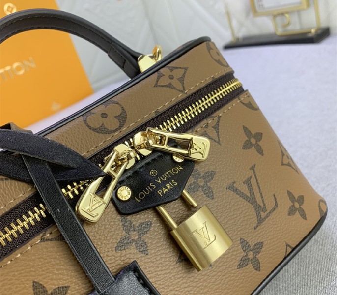 Replica Louis Vuitton Monogram Reverse Canvas Vanity Chain Pouch In Black - Image 7