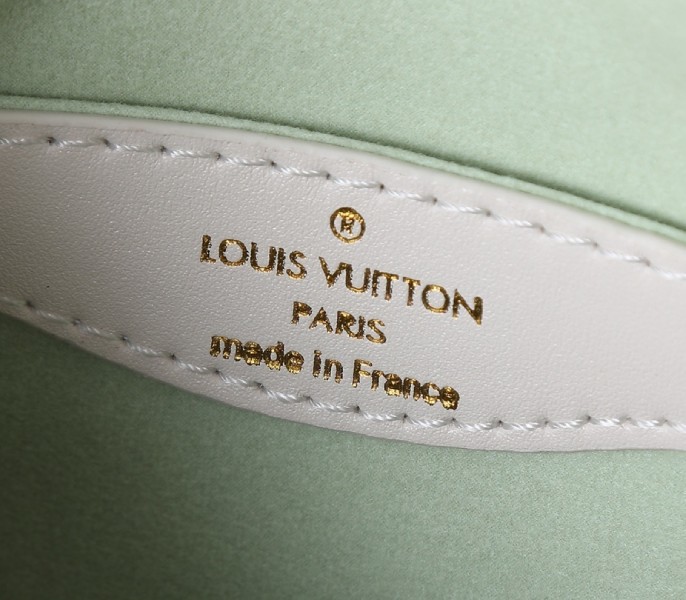 Replica Louis Vuitton Bicolor Monogram Empreinte Boulogne PM In Milky White And Green M27571 - Image 6