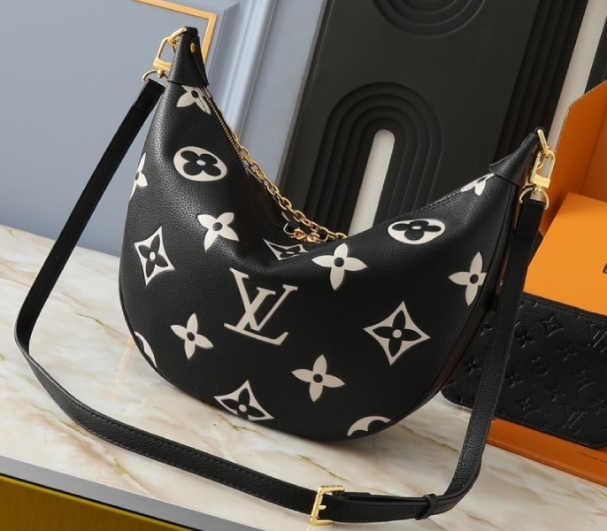 Replica Louis Vuitton Bicolor Monogram Empreinte Loop Hobo Bag In Black And Cream - Image 3