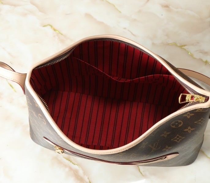 Replica Louis Vuitton Monogram Canvas Lineup M27335 - Image 5