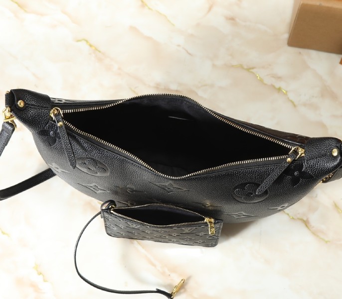 Replica Louis Vuitton Monogram Empreinte Loop Hobo Bag In Black M46725 - Image 5
