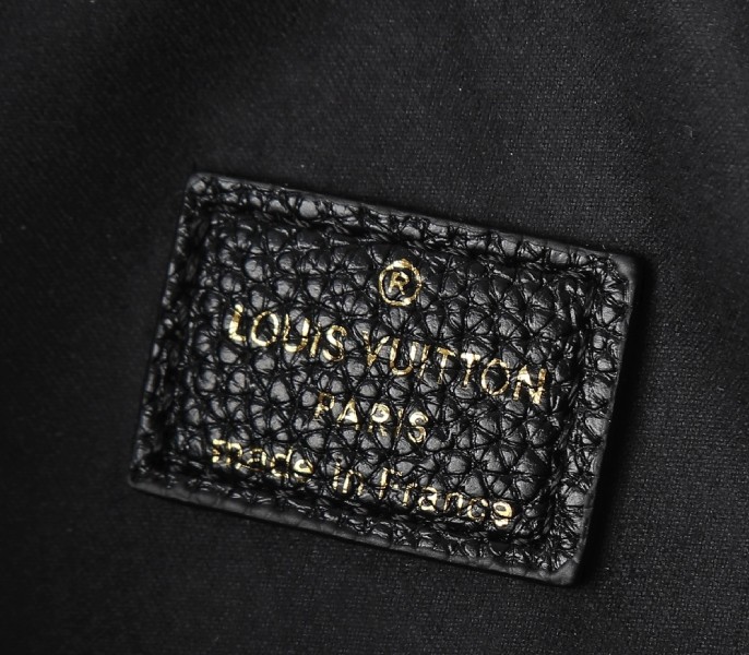 Replica Louis Vuitton Monogram Empreinte Loop Hobo Bag In Black M46725 - Image 6