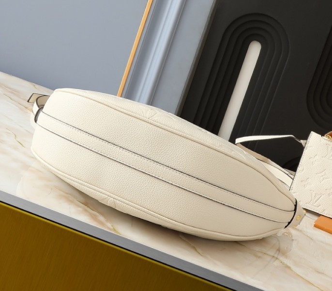 Replica Louis Vuitton Monogram Empreinte Loop Hobo Bag In Cream M46739 - Image 4