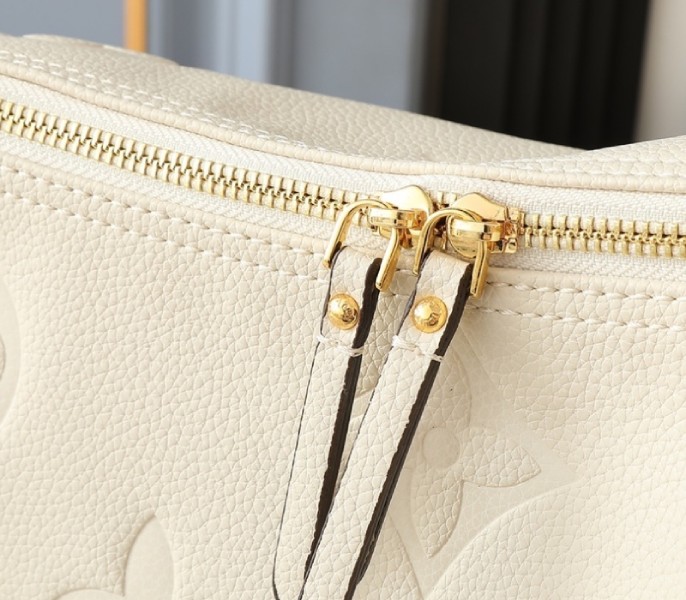 Replica Louis Vuitton Monogram Empreinte Loop Hobo Bag In Cream M46739 - Image 7