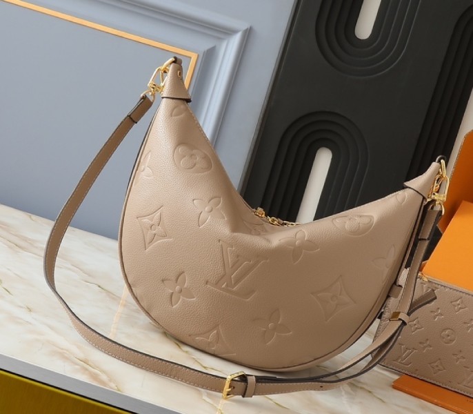 Replica Louis Vuitton Monogram Empreinte Loop Hobo Bag In Galet Gray - Image 3