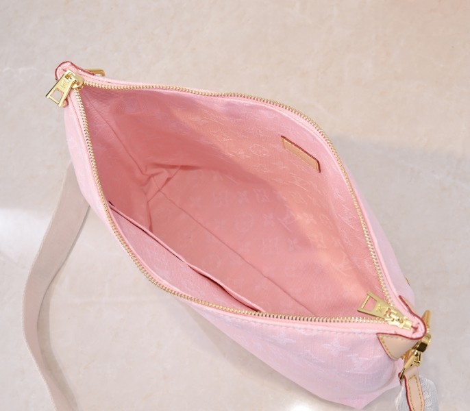 Replica Louis Vuitton Monogram Denim Coussin Hobo MM In Washed Pink - Image 5