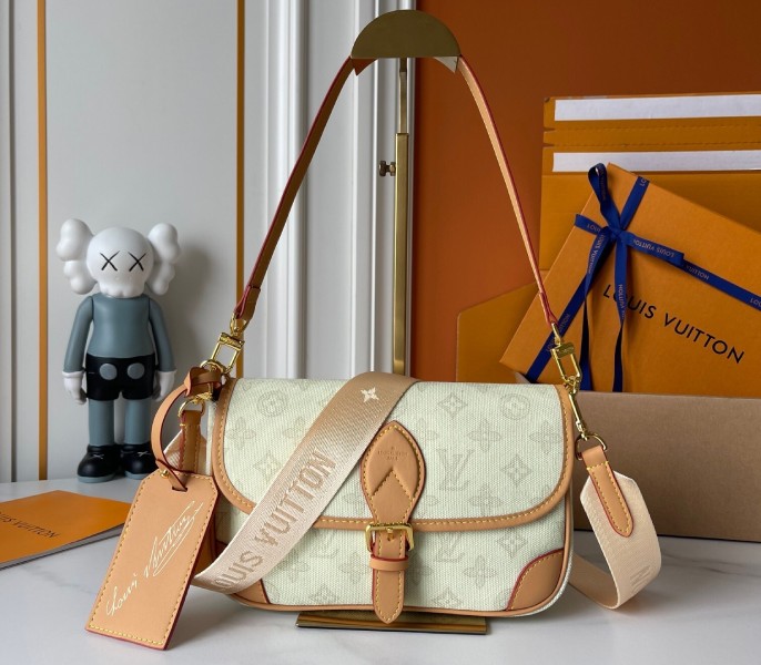 Replica Louis Vuitton Monogram Origine Diane In Linen