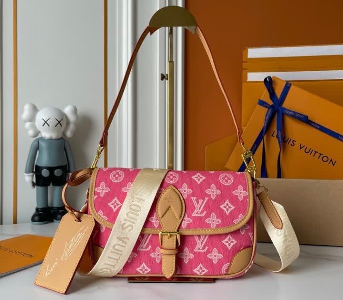 Replica Louis Vuitton Monogram Origine Diane In Rose Ruban