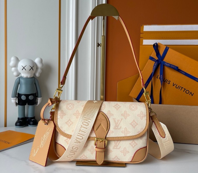 Replica Louis Vuitton Monogram Origine Diane In Vert Asnieres